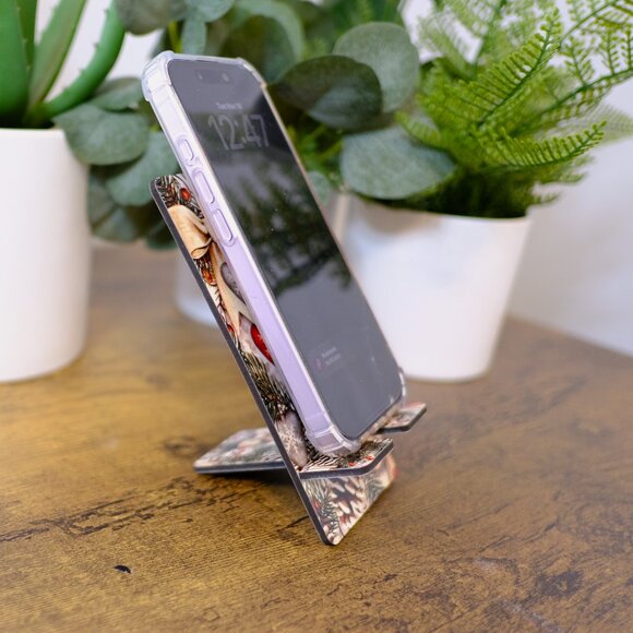 Christmas Cellphone Stand/Charging Dock, Handmade, Iphone, Android, Samsung - Picture 4 of 5